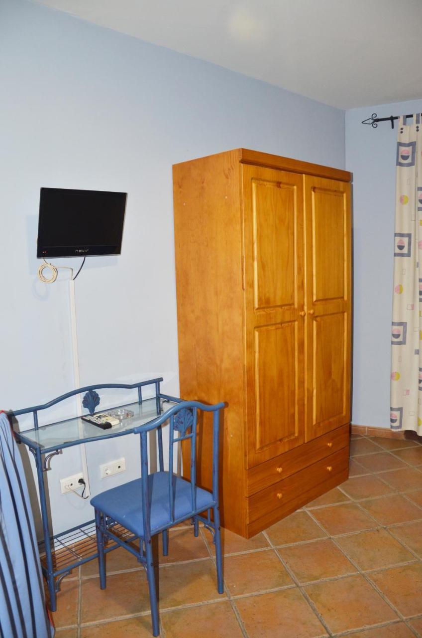 Hostal Restaurante El Parador Алькарасехос Номер фото