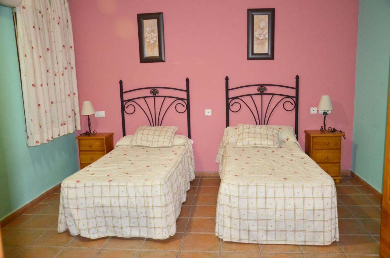 Hostal Restaurante El Parador Алькарасехос Номер фото
