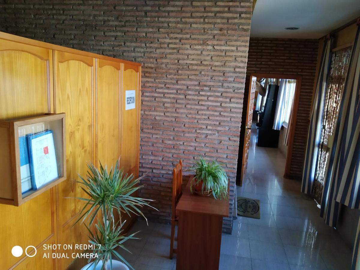 Hostal Restaurante El Parador Алькарасехос Экстерьер фото