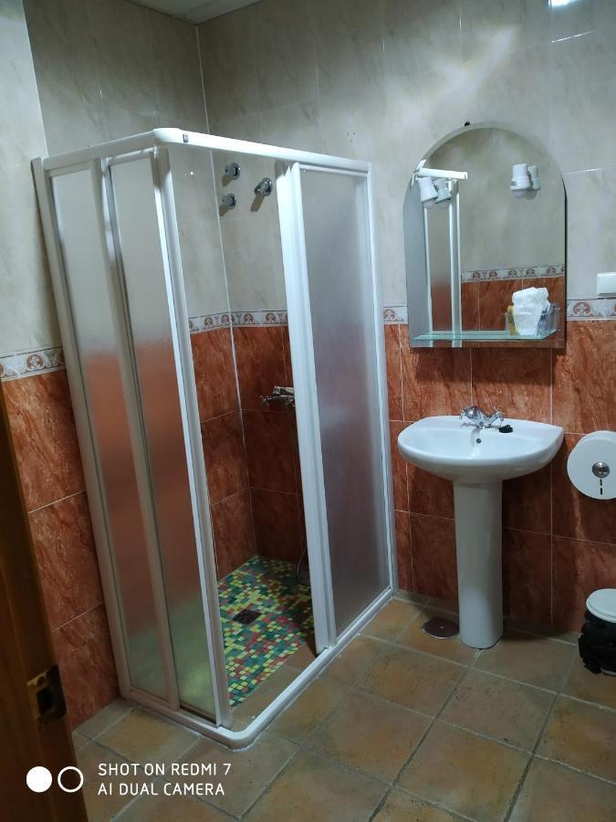 Hostal Restaurante El Parador Алькарасехос Экстерьер фото