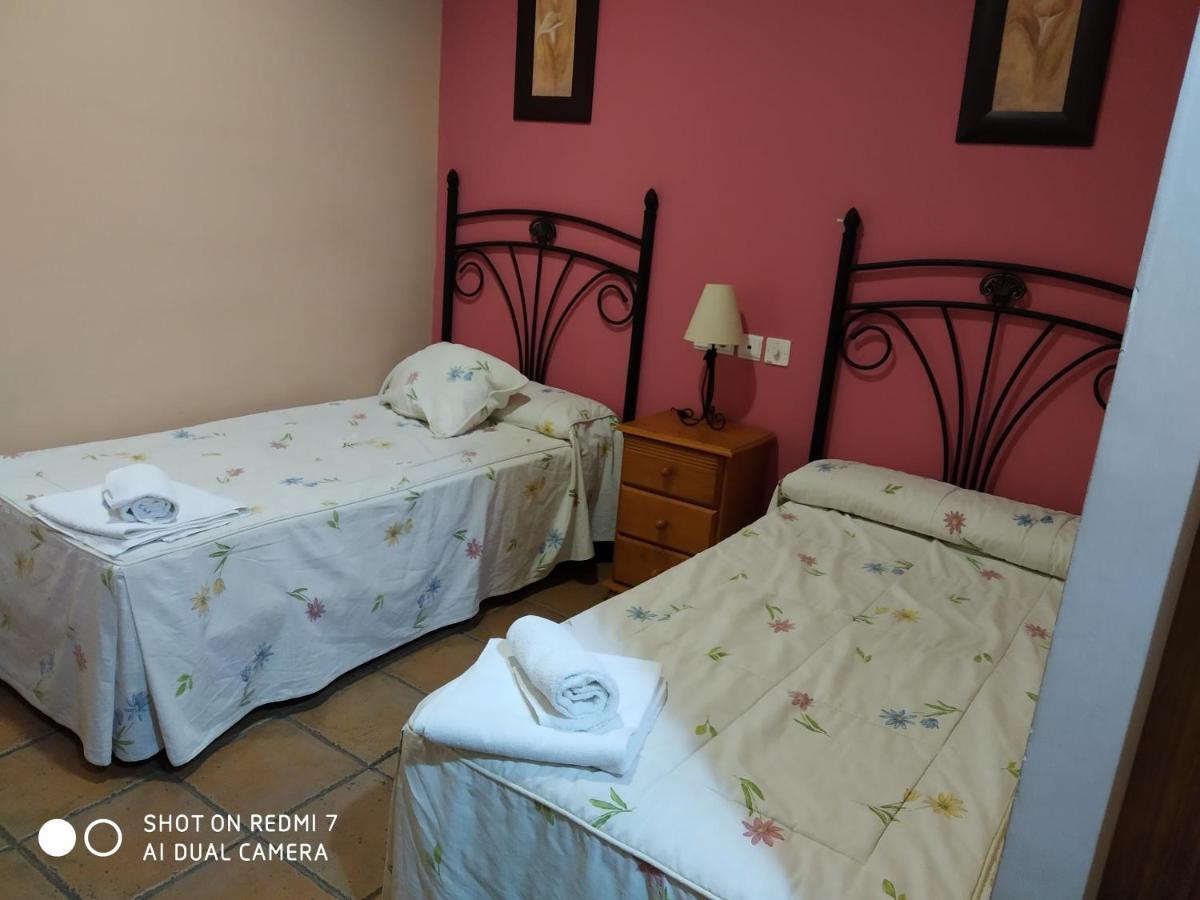 Hostal Restaurante El Parador Алькарасехос Экстерьер фото